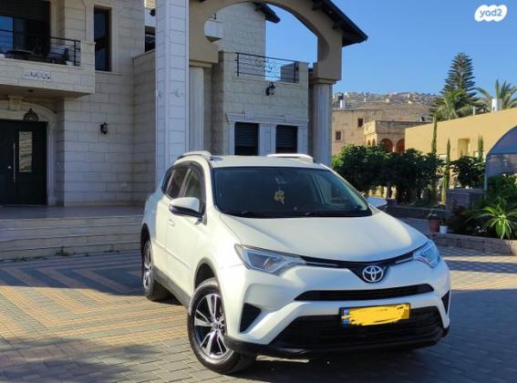 טויוטה RAV4 ארוך 4X4 GLI MC אוט' 2.0 (152 כ"ס) בנזין 2016 למכירה במג'ד אל כרום