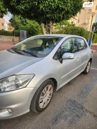 טויוטה אוריס GLI אוט' 1.6 (124 כ"ס) בנזין 2011 למכירה בחולון