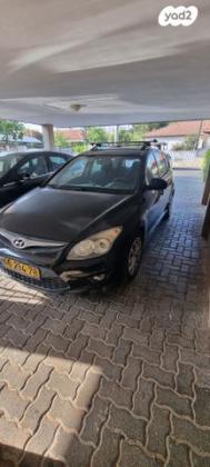 יונדאי i30CW Inspire סטיישן אוט' 1.6 (126 כ''ס) בנזין 2011 למכירה בחולון