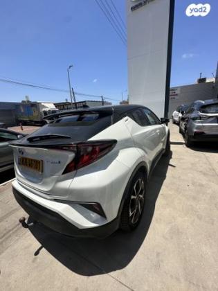 טויוטה C-HR Chic הייבריד אוט' 1.8 (98 כ"ס) בנזין 2019 למכירה בנתניה