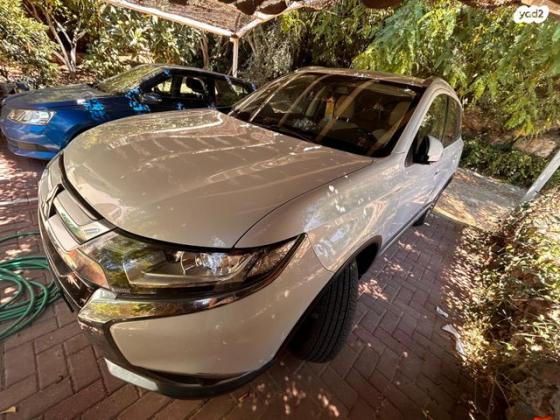 מיצובישי אאוטלנדר Intense אוט' 5 מק' 2.0 (150 כ"ס) בנזין 2017 למכירה בכרמי יוסף