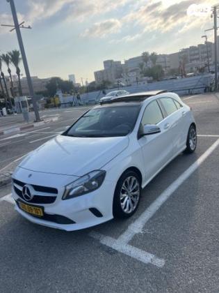 מרצדס A-Class A180 Style Plus אוט' 1.6 (122 כ"ס) בנזין 2018 למכירה בגבעתיים