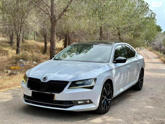 סקודה סופרב (עד 2019) Style אוט' 2.0 (220 כ"ס) בנזין 2016 למכירה בנצרת