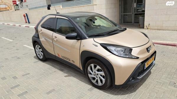 טויוטה אייגו קרוס (AYGO X) Pulse הצ'בק 4X2 אוט' 1.0 (72 כ"ס) בנזין 2022 למכירה בבאר שבע