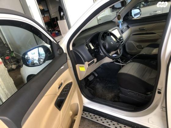 מיצובישי אאוטלנדר Premium אוט' 7 מק' 2.0 (150 כ''ס) בנזין 2021 למכירה בבסמ"ה