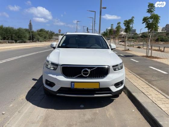 וולוו XC40 T3 Momentum Plus אוט' 1.5 (163 כ''ס) בנזין 2021 למכירה ברמת השרון