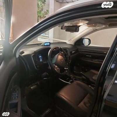 מיצובישי אאוטלנדר Premium אוט' 7 מק' 2.0 (150 כ''ס) בנזין 2017 למכירה במודיעין מכבים רעות