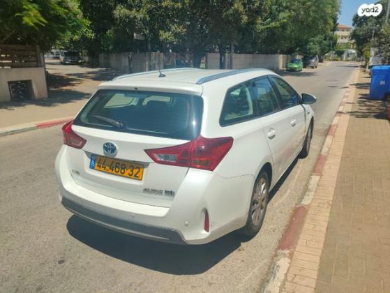 טויוטה אוריס הייבריד TS סטיישן הייבריד אוט' 1.8 (99 כ"ס) בנזין 2015 למכירה בפרדס חנה כרכור