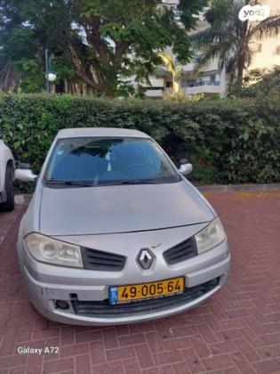 רנו מגאן דור 2 (2004-2010) Business אוט' 4 דל' 1.6 (110 כ''ס) בנזין 2008 למכירה בראשון לציון