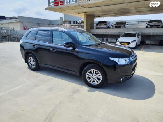 מיצובישי אאוטלנדר Instyle אוט' 7 מק' 2.0 (150 כ"ס) בנזין 2015 למכירה ברמת השרון