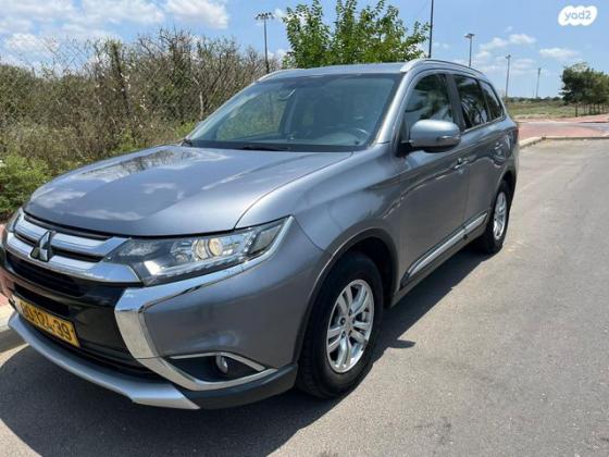 מיצובישי אאוטלנדר Instyle אוט' 7 מק' 2.0 (150 כ"ס) בנזין 2016 למכירה ברחובות