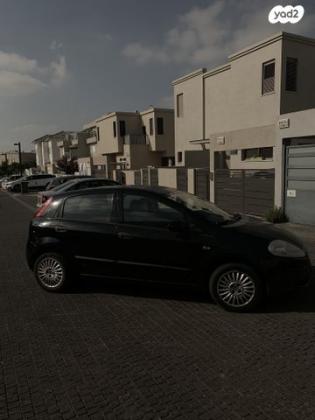 פיאט פונטו גרנדה (דור III) Active Plus רובוטית 1.4 (75 כ''ס) בנזין 2007 למכירה בקדימה צורן