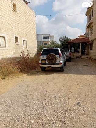 טויוטה לנד קרוזר ארוך 4X4 STD אוט' דיזל 8 מק' 3.0 (166 כ''ס) דיזל 2004 למכירה בלוד