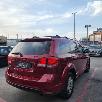 דודג' ג'רני SE אוט' 7 מק' 2.4 (168 כ"ס) בנזין 2013 למכירה בראשון לציון