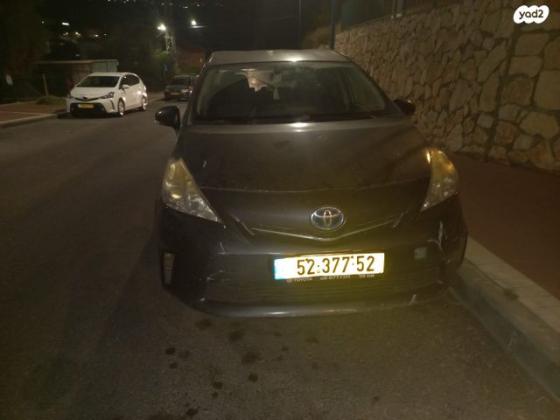 טויוטה פריוס פלוס הייבריד אוט' 1.8 (99 כ''ס) בנזין 2013 למכירה ברכסים