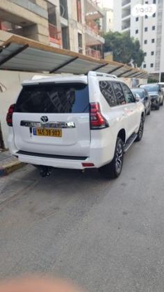 טויוטה לנד קרוזר ארוך Limited אוט' 7 מק' דיזל 5 דל' 2.8 (204 כ"ס) דיזל 2022 למכירה בגבעתיים