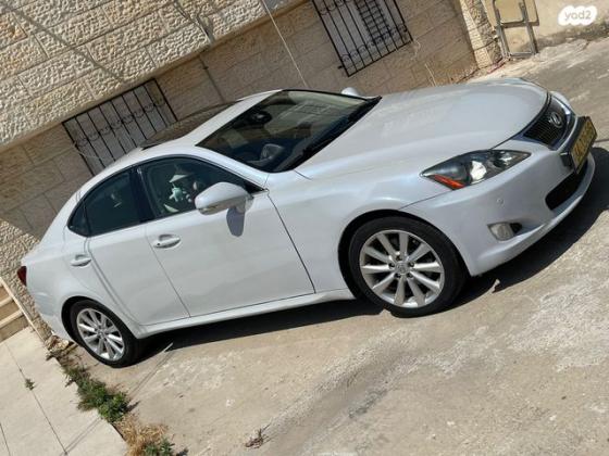 לקסוס IS250 Luxury אוט' 2.5 (208 כ''ס) בנזין 2009 למכירה ביבנה