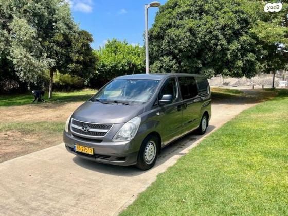 יונדאי i800 GL CRDI סגור ידני דיזל 2.5 (136 כ''ס) דיזל 2012 למכירה בתל אביב יפו