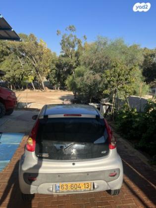 פיג'ו 107 Trendy אוט' 1.0 (70 כ''ס) בנזין 2012 למכירה בלוד