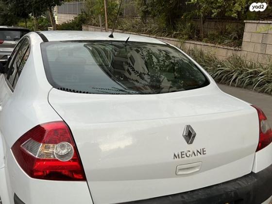 רנו מגאן דור 2 (2004-2010) Business אוט' 4 דל' 1.6 (110 כ''ס) בנזין 2005 למכירה בכפר סבא