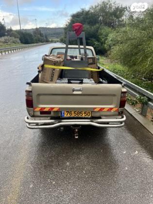 טויוטה היילקס 2X4 DLX חד קבינה ידני דיזל 2.5 (89 כ"ס) דיזל 2003 למכירה בירושלים