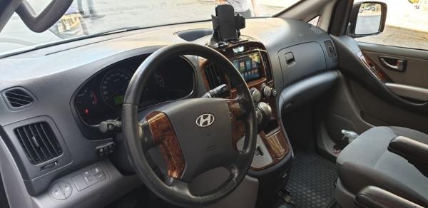 יונדאי H1 I800 מיניבוס אוט' דיזל 8 מק' 2.5 (170 כ''ס) דיזל 2013 למכירה בירושלים