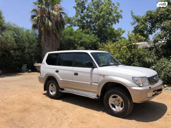 טויוטה לנד קרוזר פרדו ארוך 4X4 STD אוט' דיזל 8 מק' 3.0 (163 כ''ס) דיזל 2002 למכירה בבית יצחק שער חפר