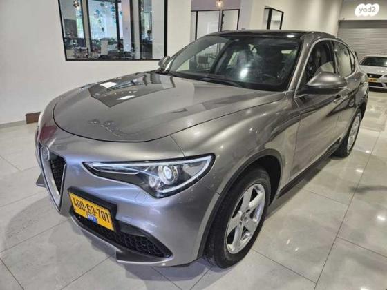 אלפא רומיאו סטלויו 4X4 Milano אוט' 2.0 (200 כ''ס) בנזין 2018 למכירה בראשון לציון