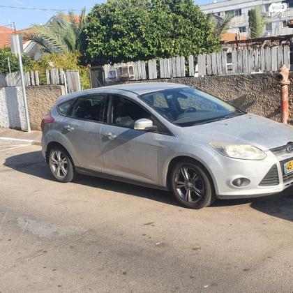 פורד פוקוס Trend הצ'בק אוט' 1.6 (125 כ''ס) בנזין 2012 למכירה באור עקיבא