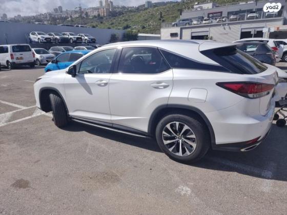 לקסוס RX300 4X4 Luxury אוט' 2.0 (238 כ''ס) בנזין 2022 למכירה בקרית ים