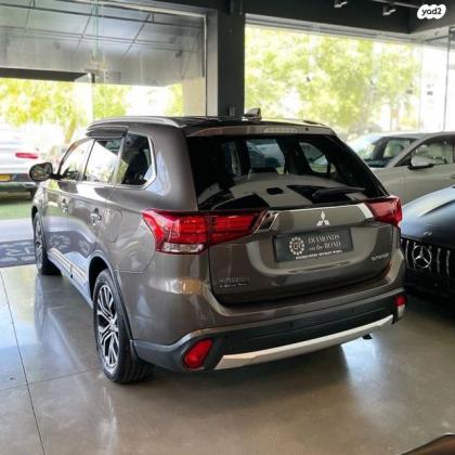 מיצובישי אאוטלנדר Premium אוט' 7 מק' 2.0 (150 כ''ס) בנזין 2017 למכירה בראשון לציון