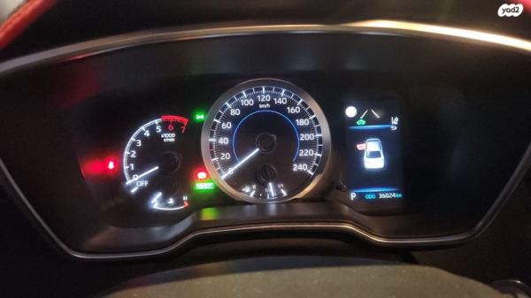 טויוטה קורולה הייבריד Sun סדאן אוט' 1.8 (98 כ''ס) בנזין 2019 למכירה בתל אביב יפו