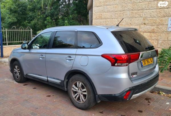 מיצובישי אאוטלנדר Instyle אוט' 7 מק' 2.0 (150 כ"ס) בנזין 2015 למכירה במבשרת ציון