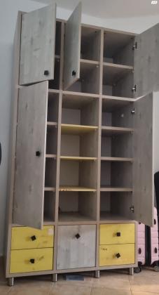 ארון של עצמלה, עמיד,חזק וגדול