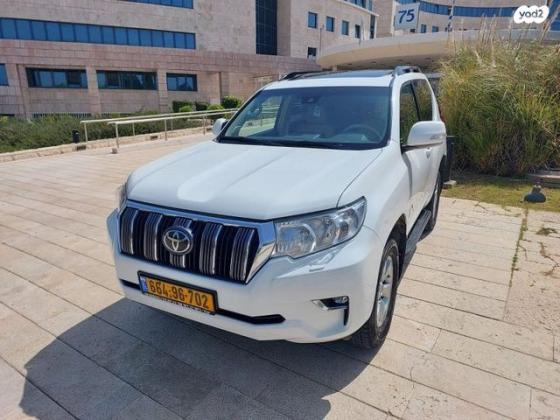 טויוטה לנד קרוזר קצר 4X4 Luxury SWB אוט' 3 דלתות דיזל 2.8 (204 כ''ס) דיזל 2021 למכירה בחולון