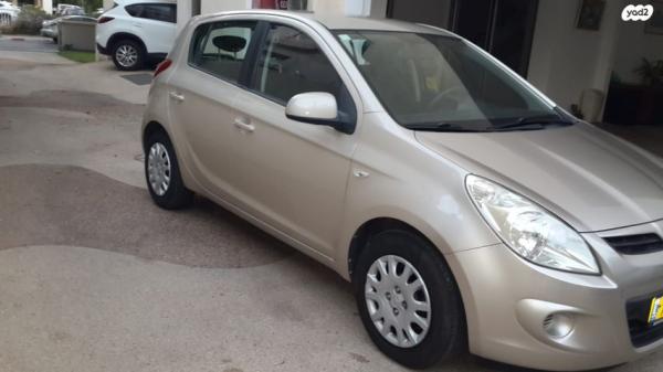 יונדאי i20 Inspire אוט' 1.4 (100 כ"ס) [2009-2015] בנזין 2012 למכירה בתל אביב יפו