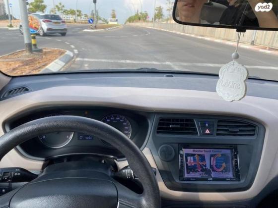 יונדאי i20 Inspire אוט' 1.4 (100 כ''ס) [2015 ואילך] בנזין 2015 למכירה ברעננה