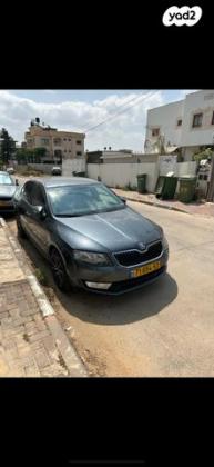 סקודה אוקטביה Elegance אוט' 1.8 (180 כ''ס) בנזין 2015 למכירה בקלנסווה