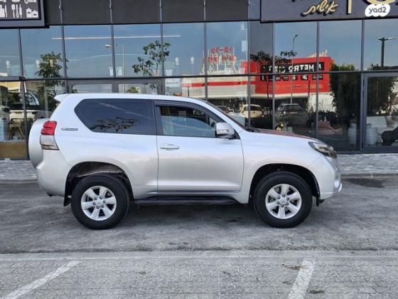טויוטה לנד קרוזר קצר 4X4 Select 60th אוט' דיזל 3.0 (190 כ''ס) דיזל 2011 למכירה בראשון לציון