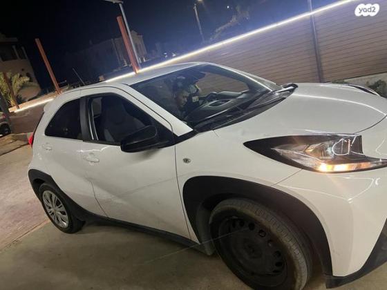 טויוטה אייגו קרוס (AYGO X) Pure הצ'בק 4X2 אוט' 1.0 (72 כ"ס) בנזין 2022 למכירה בכפר ורדים