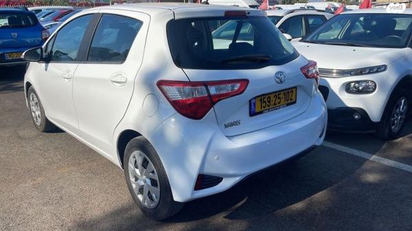 טויוטה יאריס Sol אוט' 1.5 (112 כ"ס) בנזין 2020 למכירה ברמת גן