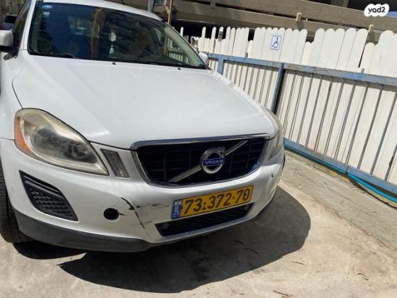 וולוו XC60 Kinetic סטיישן אוט' 2.0 (203 כ"ס) בנזין 2011 למכירה ברמת גן