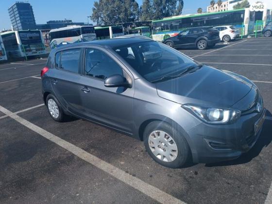 יונדאי i20 Insight אוט' 1.4 (100 כ"ס) בנזין 2014 למכירה ברחובות