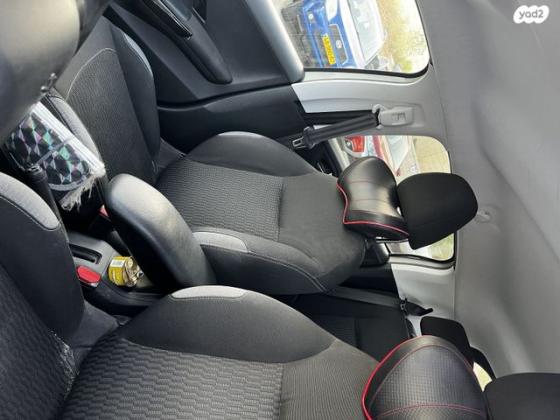 פיג'ו 208 Active Pro אוט' 1.2 (110 כ"ס) בנזין 2017 למכירה במודיעין מכבים רעות