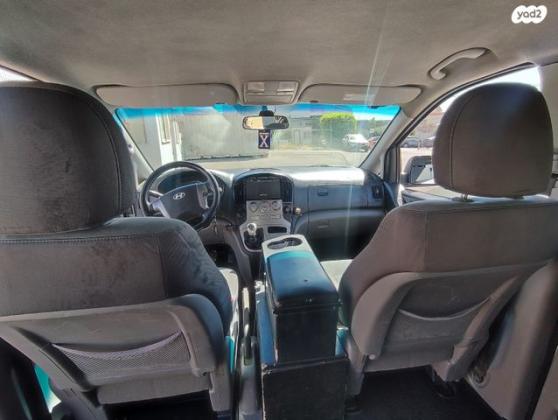 יונדאי i800 GLS CRDI מיניבוס ידני דיזל 8 מק' 2.5 (136 כ"ס) דיזל 2014 למכירה במודיעין מכבים רעות