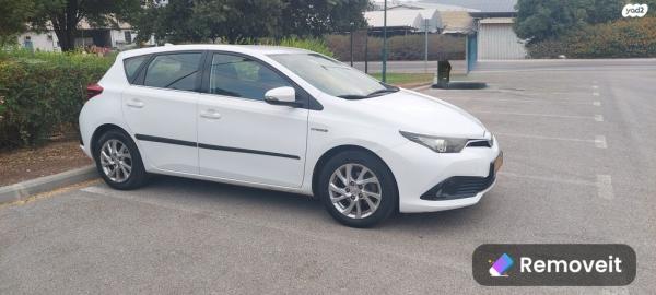 טויוטה אוריס הייבריד הייבריד אוט' 1.8 (99 כ''ס) בנזין 2016 למכירה בפרדס חנה כרכור