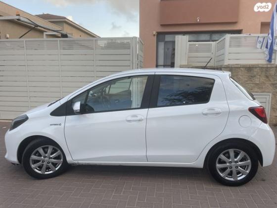 טויוטה יאריס הייבריד Style אוט' 1.5 (73 כ"ס) בנזין 2017 למכירה בניר גלים