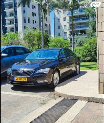 סקודה סופרב (עד 2019) Ambition אוט' 1.8 (180 כ''ס) בנזין 2016 למכירה בתל אביב יפו