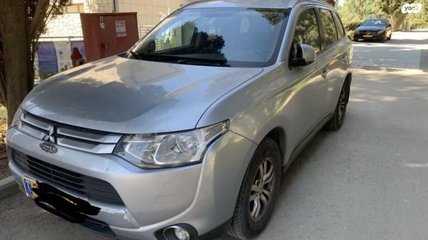 מיצובישי אאוטלנדר Instyle אוט' 7 מק' 2.0 (150 כ"ס) בנזין 2014 למכירה בירושלים