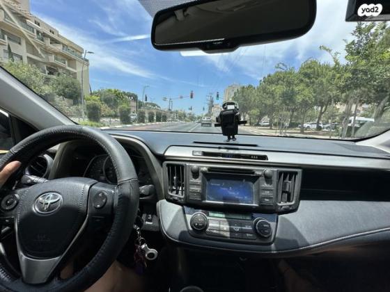 טויוטה RAV4 ארוך 4X4 Premium אוט' 2.0 (151 כ''ס) בנזין 2016 למכירה בכפר סבא